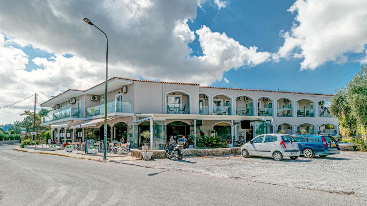 Porto Marina Aparthotel Gouvia Esterno foto