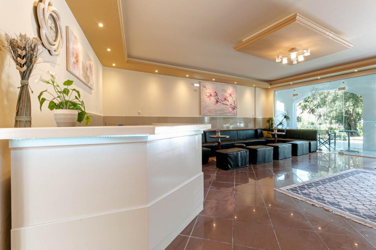 Porto Marina Aparthotel Gouvia Esterno foto