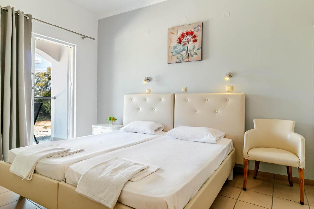 Porto Marina Aparthotel Gouvia Esterno foto