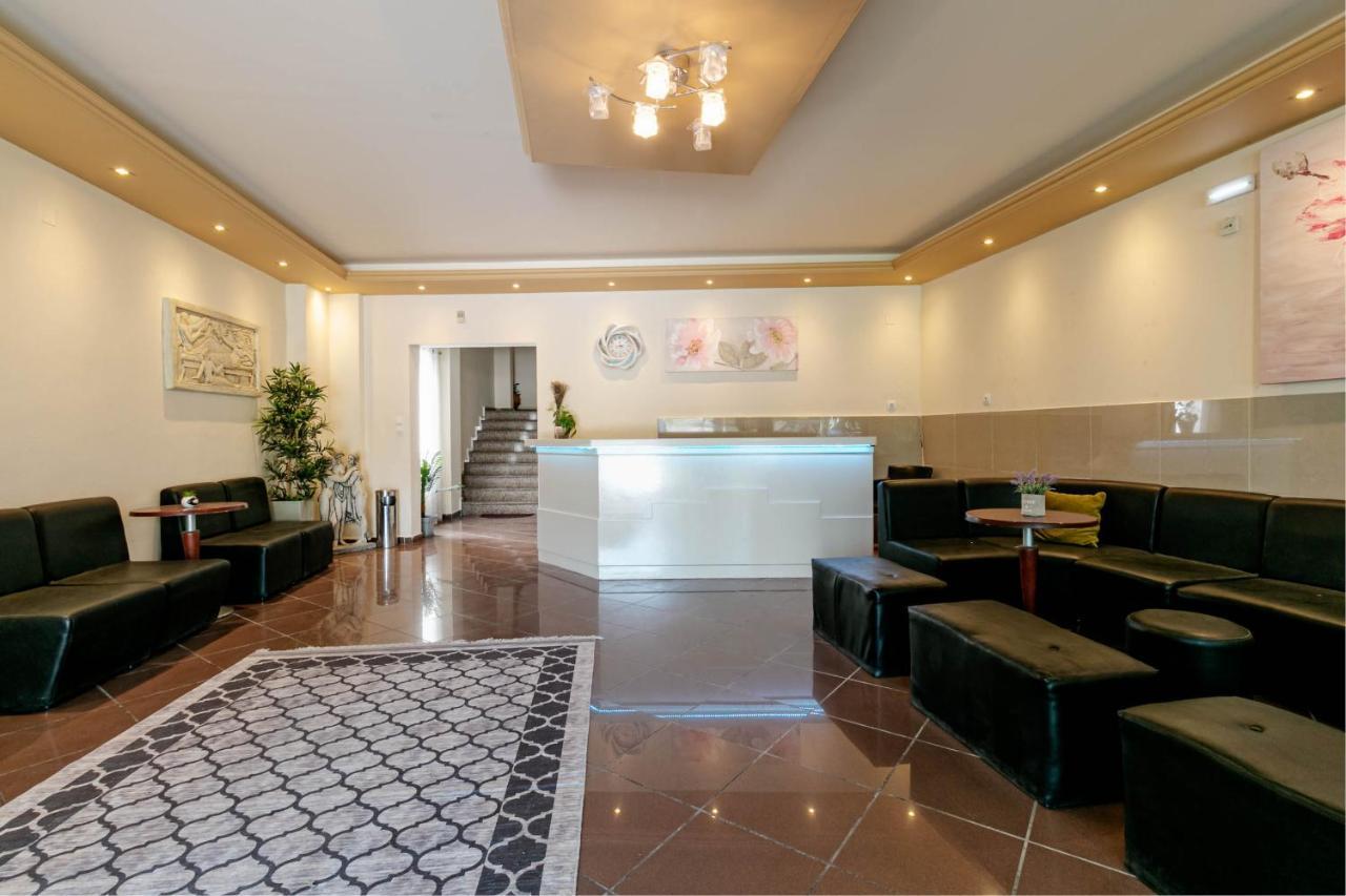 Porto Marina Aparthotel Gouvia Esterno foto