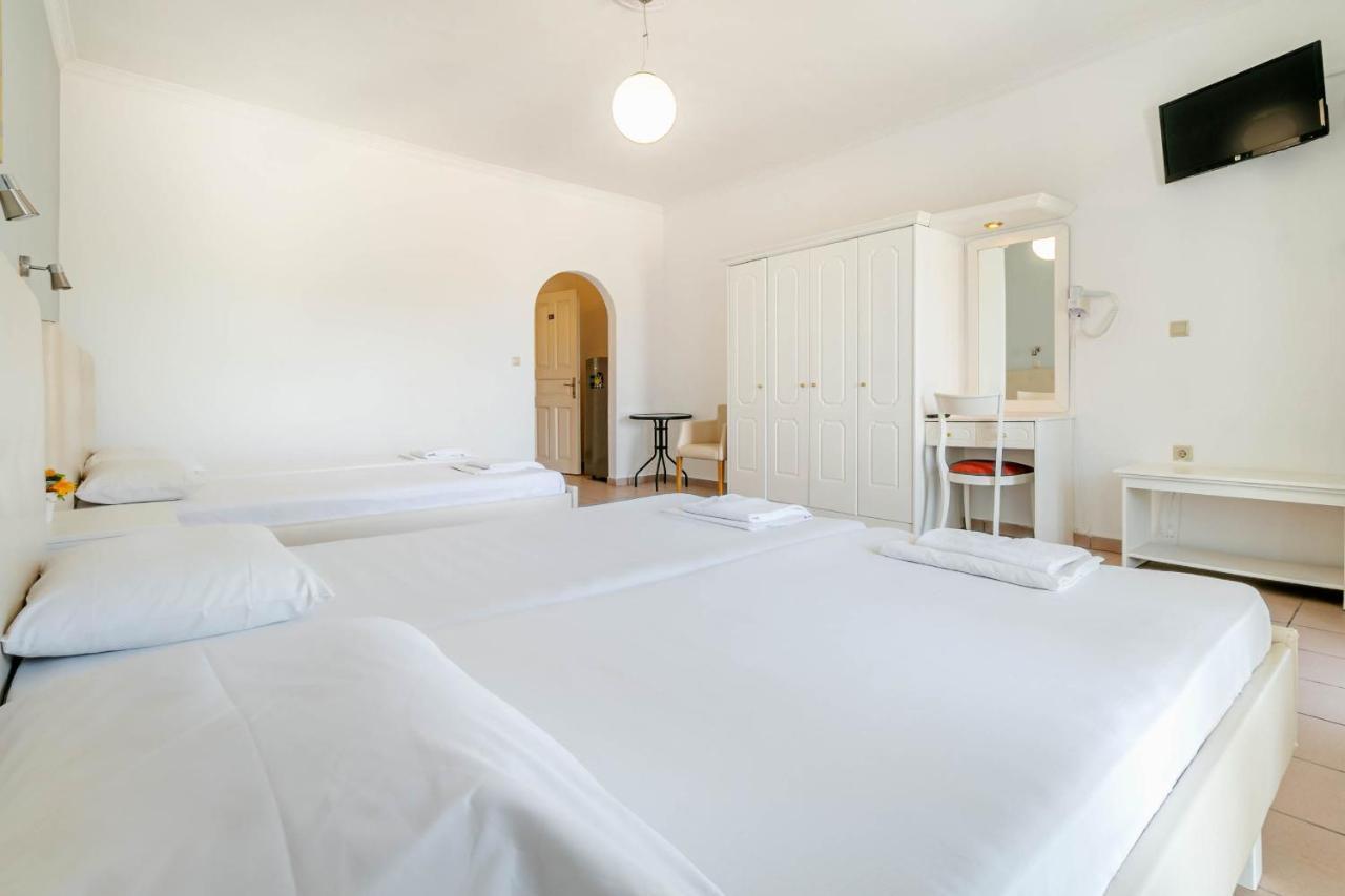 Porto Marina Aparthotel Gouvia Esterno foto
